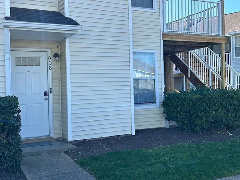 608 Spirit Ct — Photo 3