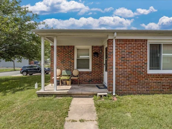 821/819 S Hillcrest St, Wichita, KS 67218