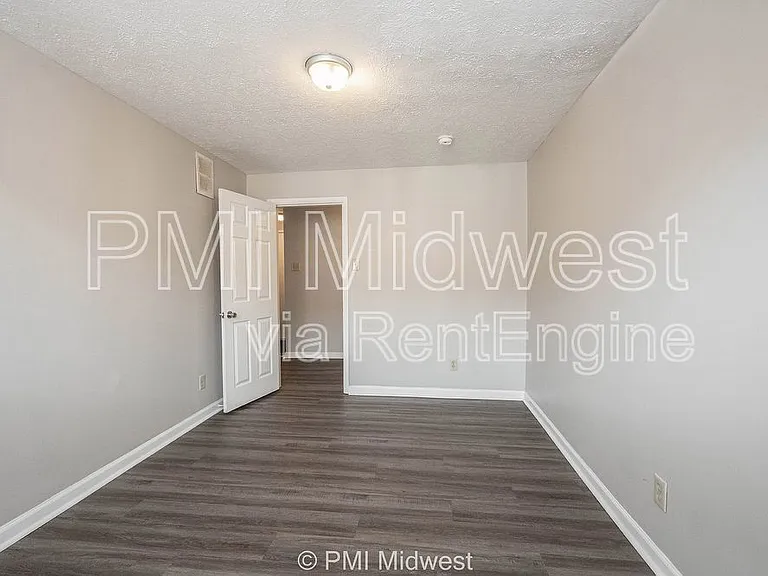 3736 N Meridian St — Photo 11