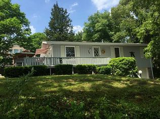 364 Willard Ave, South Kingstown, RI 02879