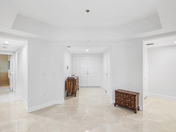 4th image of 20320 Fairway Oaks Drive #331