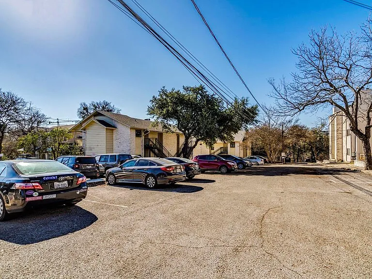 Spacious Parking