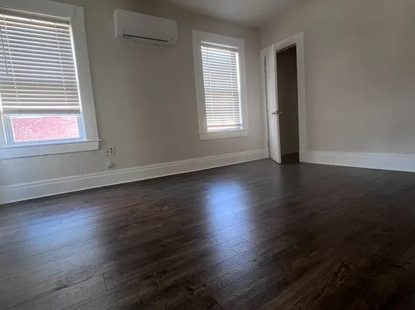 12 1/2 3rd Ave, Lowell, MA 01854