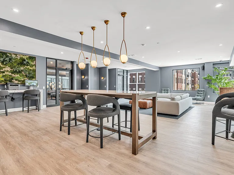 Luxe 360 on Centerpointe — Photo 43