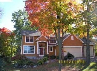 12995 Saint Davids Rd, Minnetonka, MN 55305