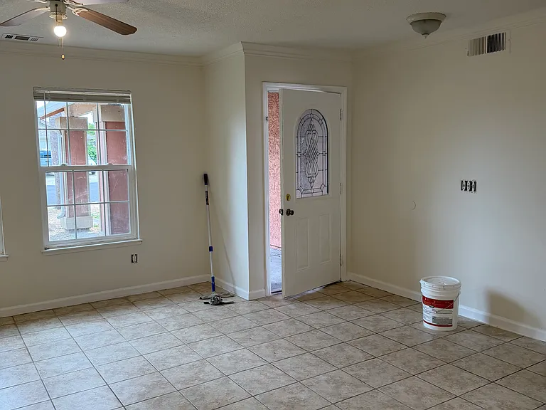 274 Helm Ct — Photo 7