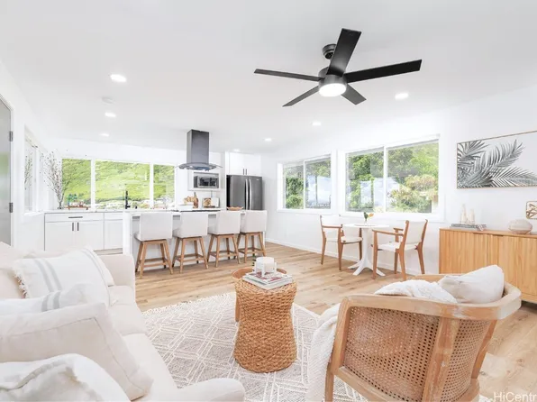 855 Kainoa Pl, Honolulu, HI 96821