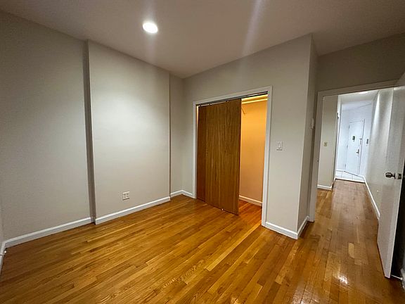 4th image of 346 W 36th St #3G