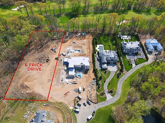 3rd image of 6 Frick Dr