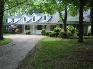 756 W Sandy Ridge Rd, Doylestown, PA 18901