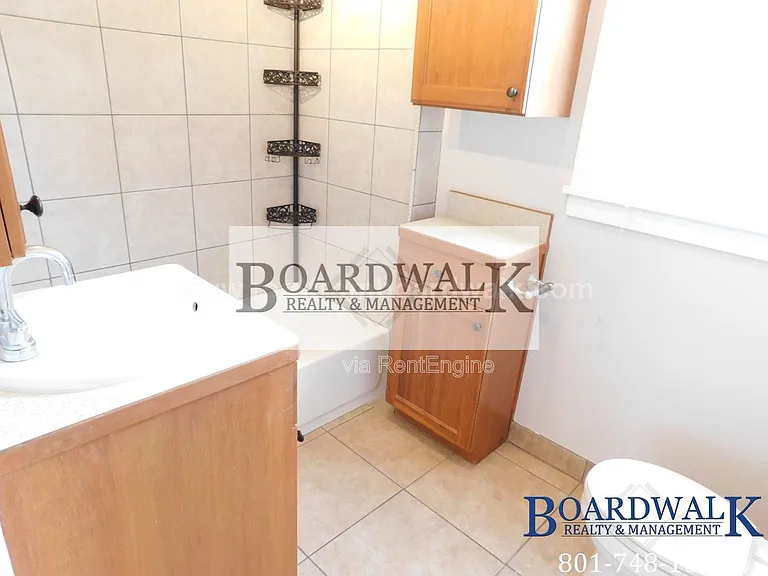 657 E Warnock Ave — Photo 24