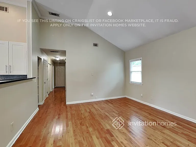 1551 New St NE — Photo 5