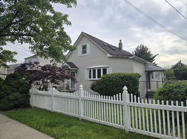 13 Chestnut St, Garfield, NJ 07026