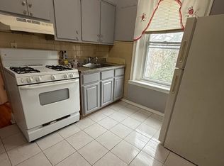 842 Wynnewood Rd FLOOR 3, Philadelphia, PA 19151