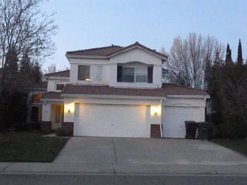 1720 Pinion Dr photo 1