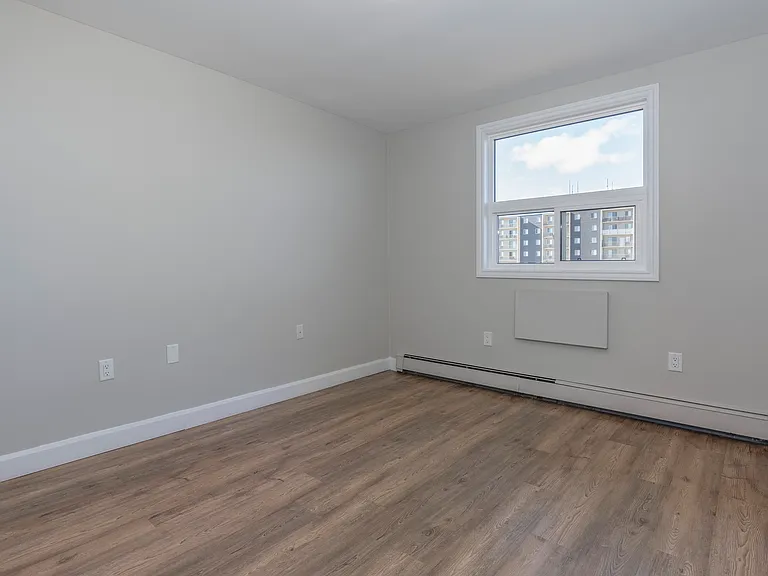 255 Capel St — Photo 17