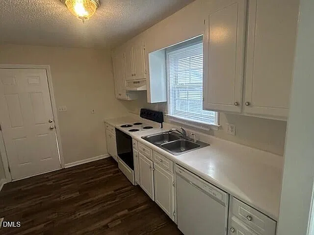 2 bed, 2.0 bath, 888 sqft, $1,325 — Photo 4