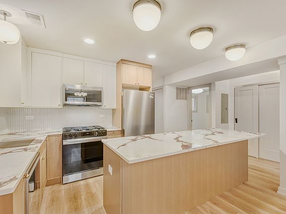 5th image of 2043 N Humboldt Blvd #G