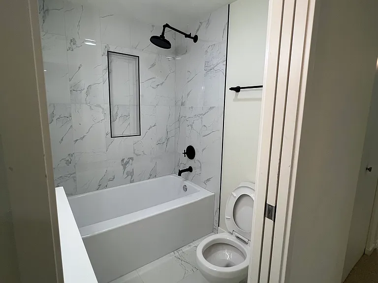 15212 NE 81st Way — Photo 17