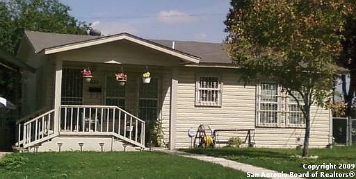 1st image of 930 ONSLOW ST