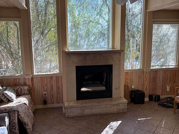 4th image of 1935 Bethesda Rd