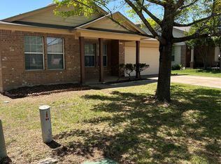 129 Holmstrom St, Hutto, TX 78634