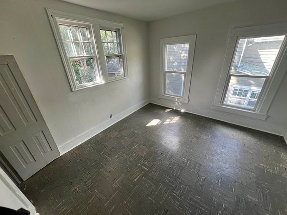 5th image of 323 N Pearl St