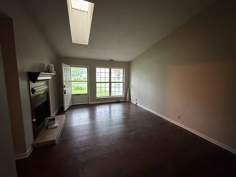 3732 Chamberlain Ct #3732 — Photo 2