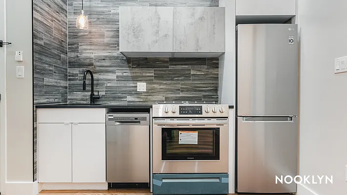 Rented by Nooklyn NYC LLC | media 7