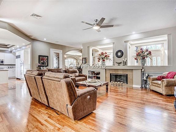 3rd image of 9017 Thornbury Ln