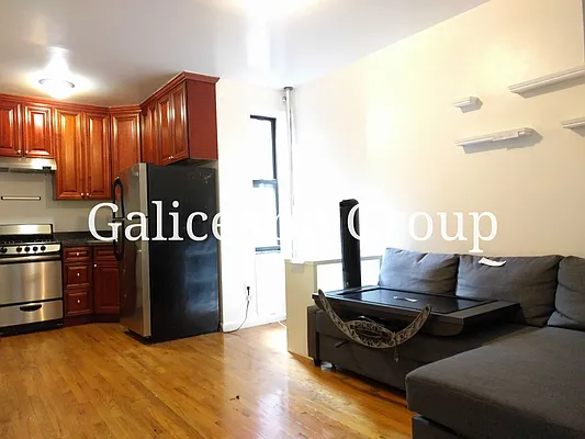 Rented by Lexington Real Estate Group | media 60