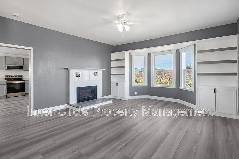 2 bed, 2.0 bath, 1727 sqft, $3,250 — Photo 4
