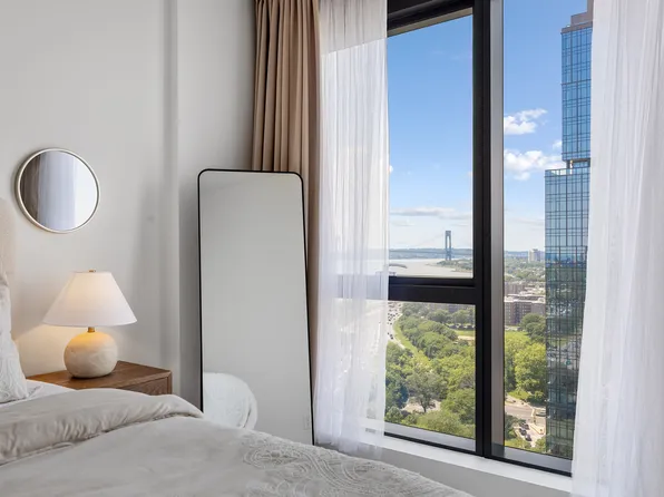 2286 Cropsey Avenue image 22 of 27