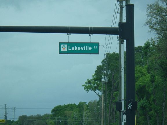 5th image of 6419 Lakeville Rd