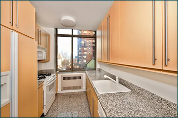 Rented by Brown Harris Stevens | media 35