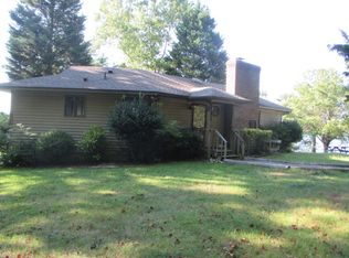814 Robertsons Boat Landing Rd, Roanoke Rapids, NC 27870