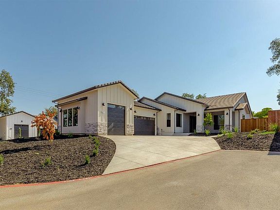 5th image of 8851 Phoenix Ave