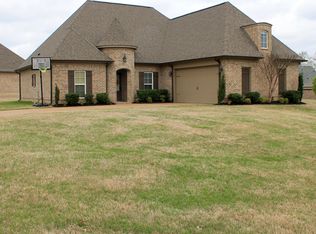 4523 Vineyard Dr W, Southaven, MS 38672