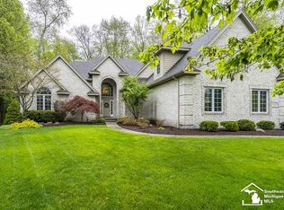 4109 Tall Oak Ct, Lambertville, MI 48144