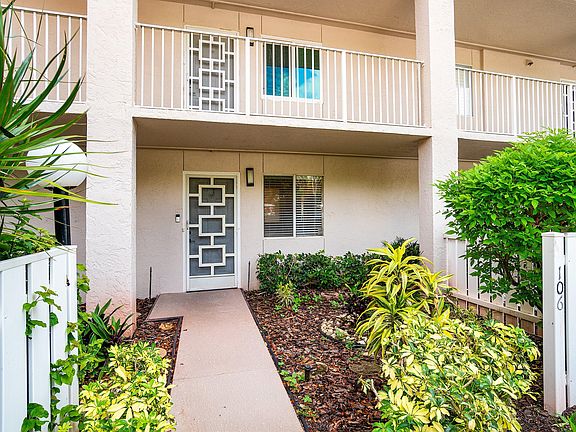 3rd image of 14096 Huntington Pointe Drive #106