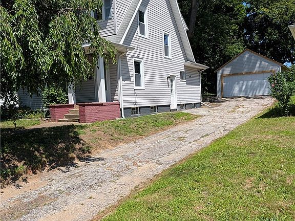 2nd image of 187 Gillett St