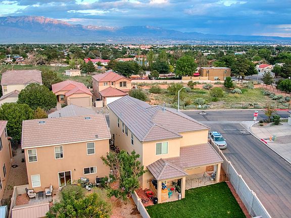 5th image of 68 N Vista Valle Dr