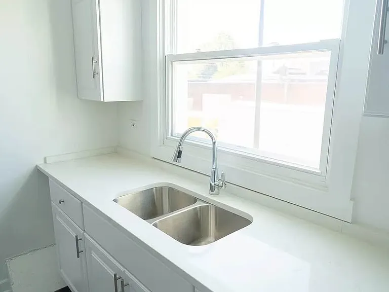 5047 W 25th St #2 — Photo 3