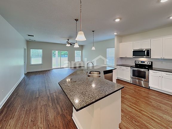 4th image of 893 Sunny Stroll Dr