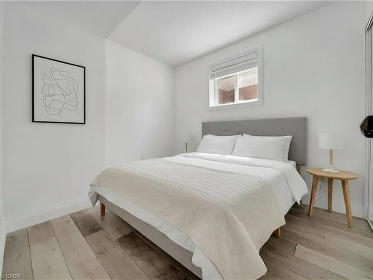 347 Keewatin Ave #LOWER — Photo 6