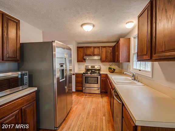 2nd image of 8144 Raphiel Ct