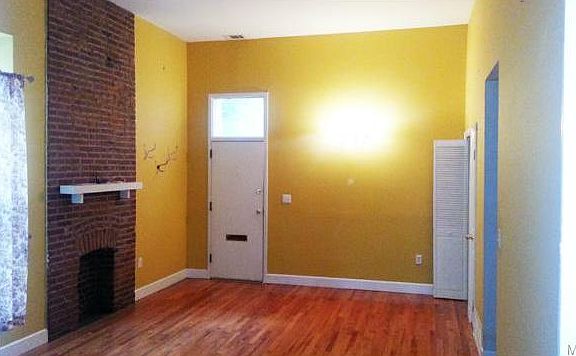 4th image of 1942 Sidney St APT A