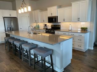 2272 E Baldeagle Dr, Appleton, WI 54913