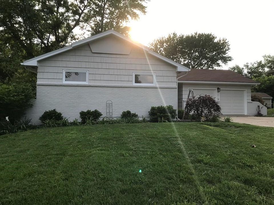 1st image of 9424 Woodward St