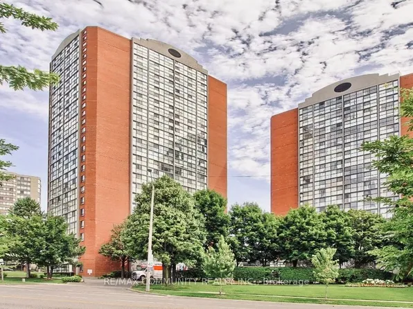 4185 Shipp Dr #2213, Mississauga, ON L4Z 2Y8